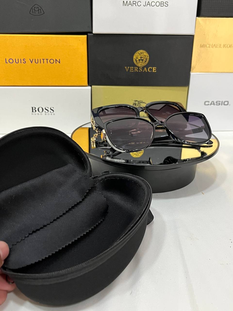 Chanel lunette + jimmy choo cadeau