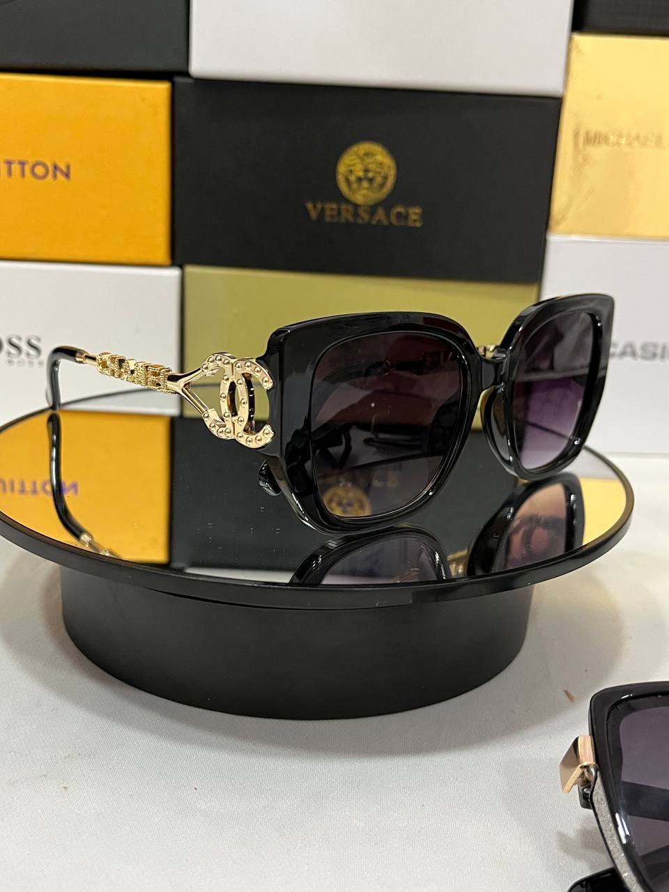Chanel lunette + jimmy choo cadeau