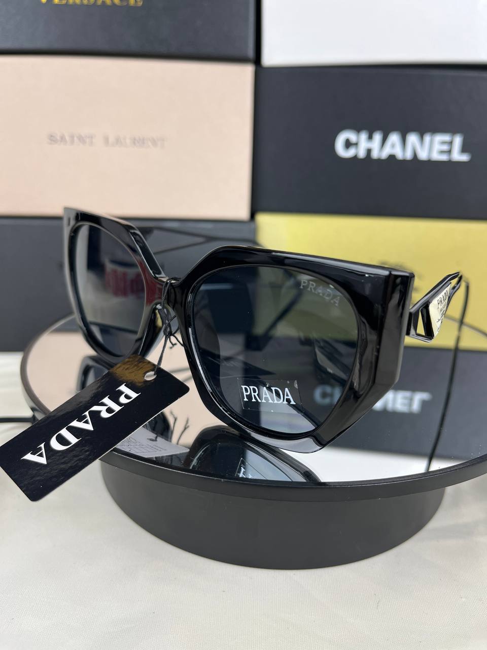Yves Saint Laurant / Prada Cadeau