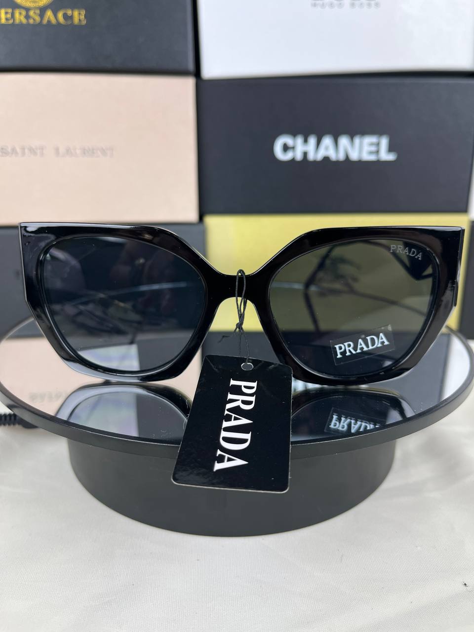 Yves Saint Laurant / Prada Cadeau