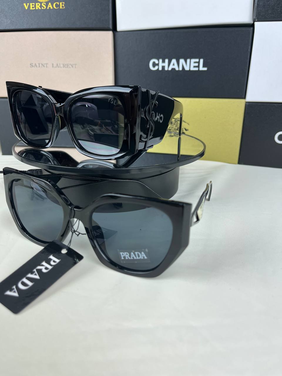 Yves Saint Laurant / Prada Cadeau