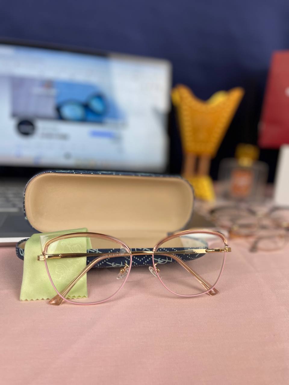 Lunette lynxa عين القطة