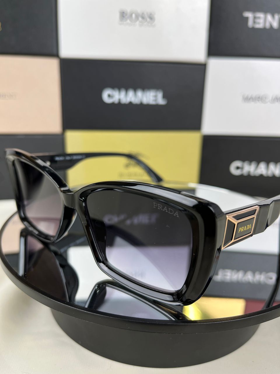 Prada reverse 2025